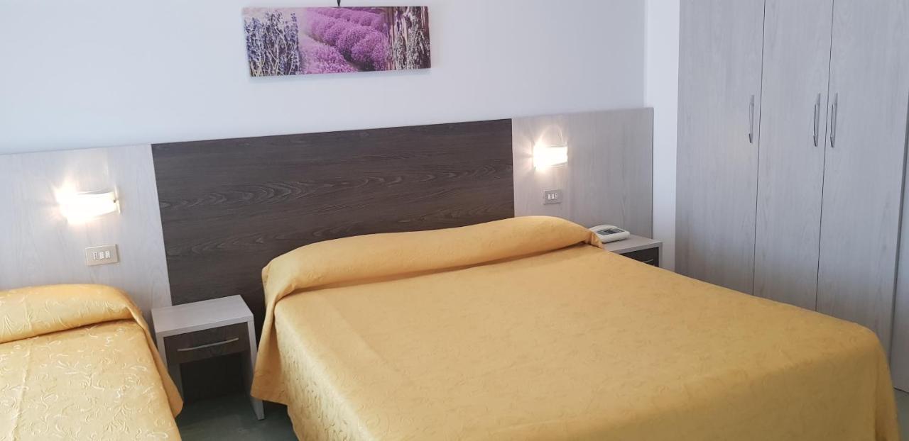 Hotel Monaco - Parcheggio Incluso Min 2 Gg Milano Marittima Exteriér fotografie