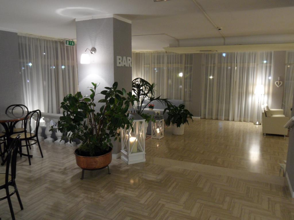Hotel Monaco - Parcheggio Incluso Min 2 Gg Milano Marittima Exteriér fotografie